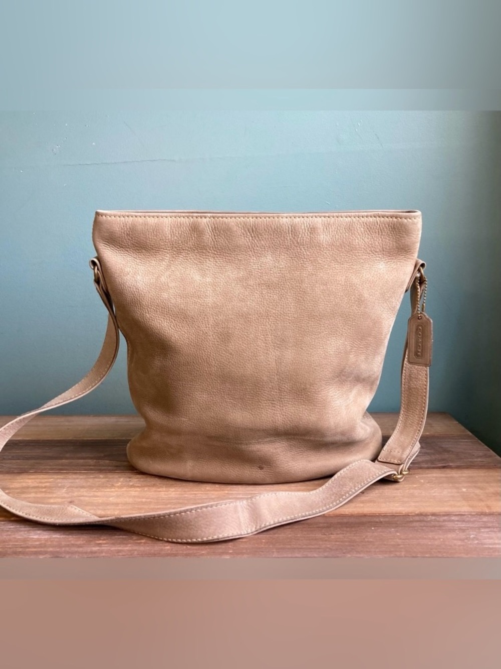 Vintage Coach 4932 Italy Nubuck Leather Medium Bucket Zip